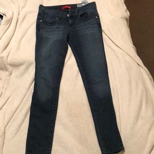Guess medium rise skinny Sarah fit jeans